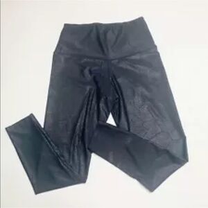 Onzie Black Snake Print Leggings Crop 23” Inseam S